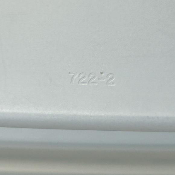 4 PC VINTAGE TUPPERWARE GOLD DEVILED EGG KEEPER CARRIER SERVER TRAY ~ LOOKS NEW - Picture 11 of 12